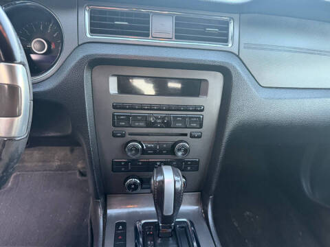 2014 Ford Mustang V6