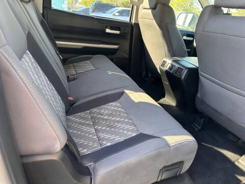 2018 Toyota Tundra SR5