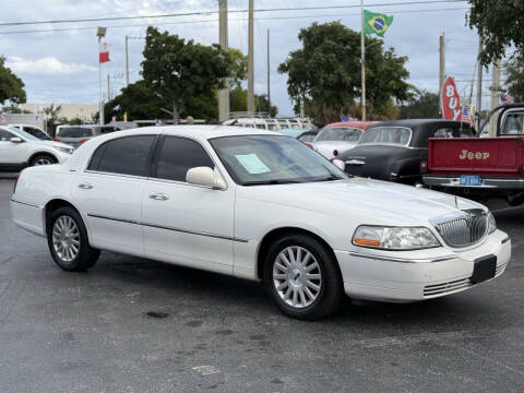 2003 Lincoln Town Car Signature