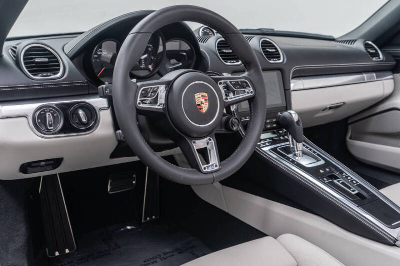 2025 Porsche 718 Boxster