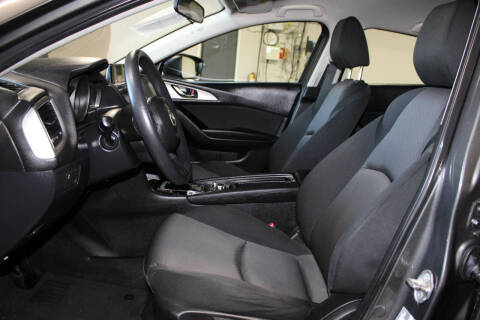 2017 Mazda MAZDA3 Sport