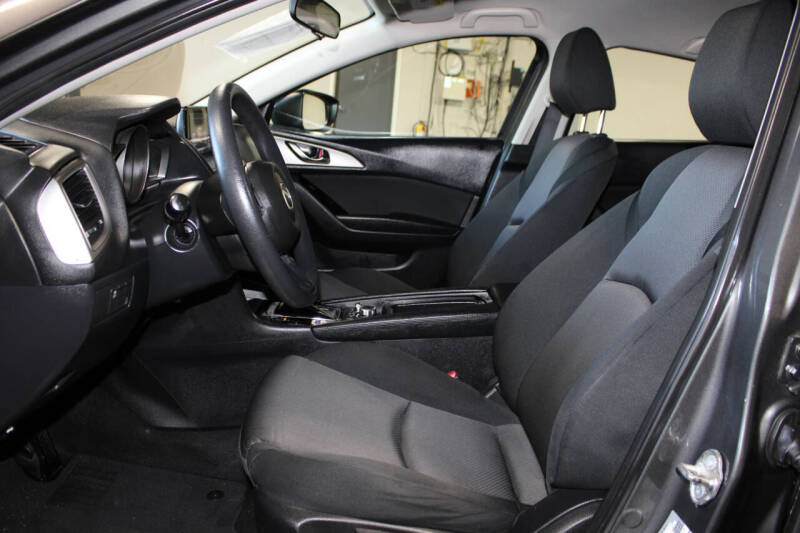2017 Mazda MAZDA3 Sport