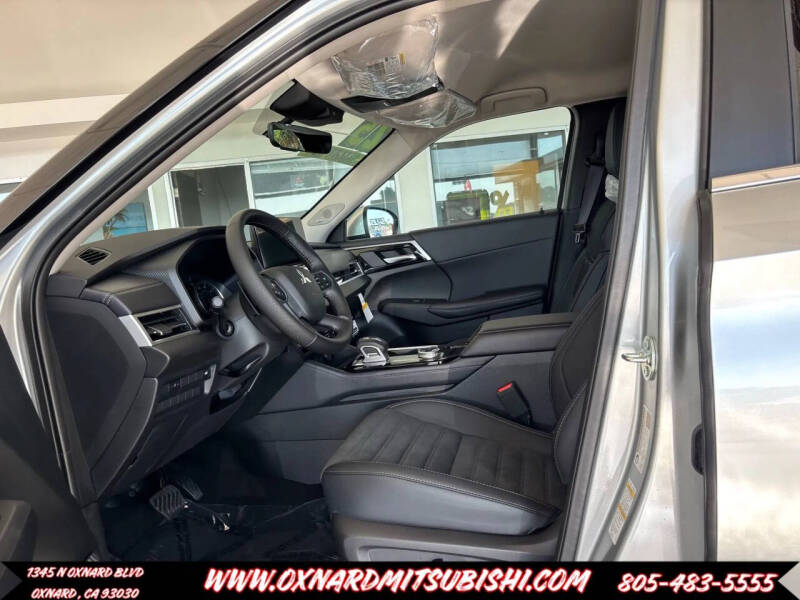 2025 Mitsubishi Outlander SE