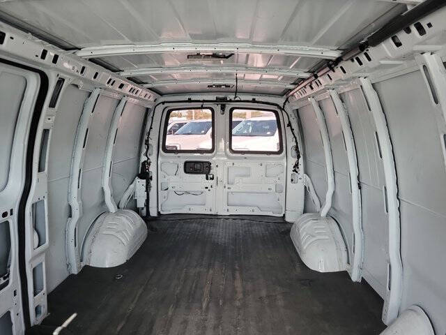 2021 Chevrolet Express 2500