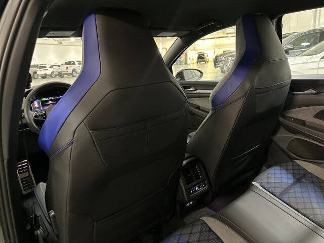 2026 Volkswagen Golf R 4Motion