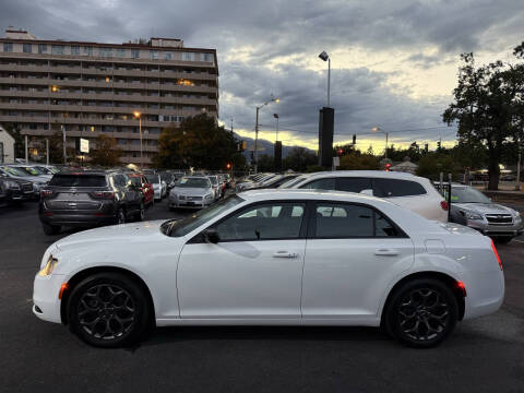 2018 Chrysler 300 Touring L