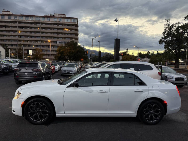 2018 Chrysler 300 Touring L
