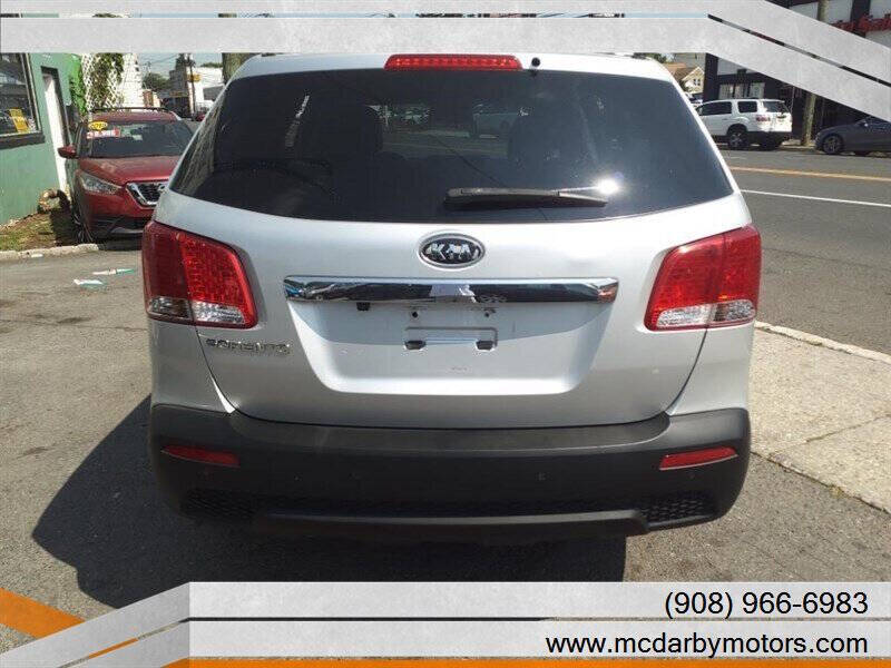 2011 Kia Sorento LX