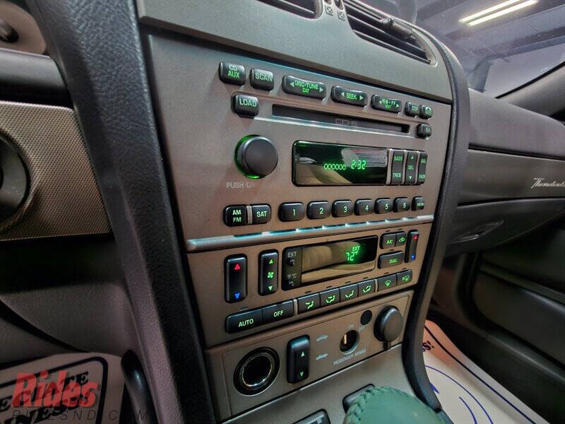 2005 Ford Thunderbird Deluxe