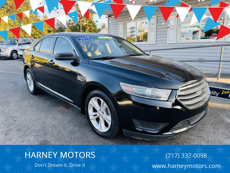 2019 Ford Taurus SE's photo