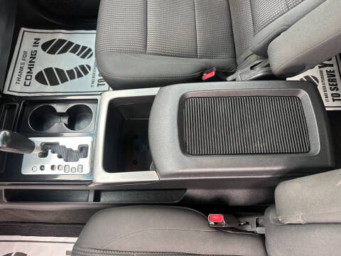 2013 Nissan Titan SV