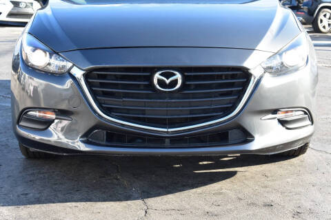 2018 Mazda MAZDA3 Touring