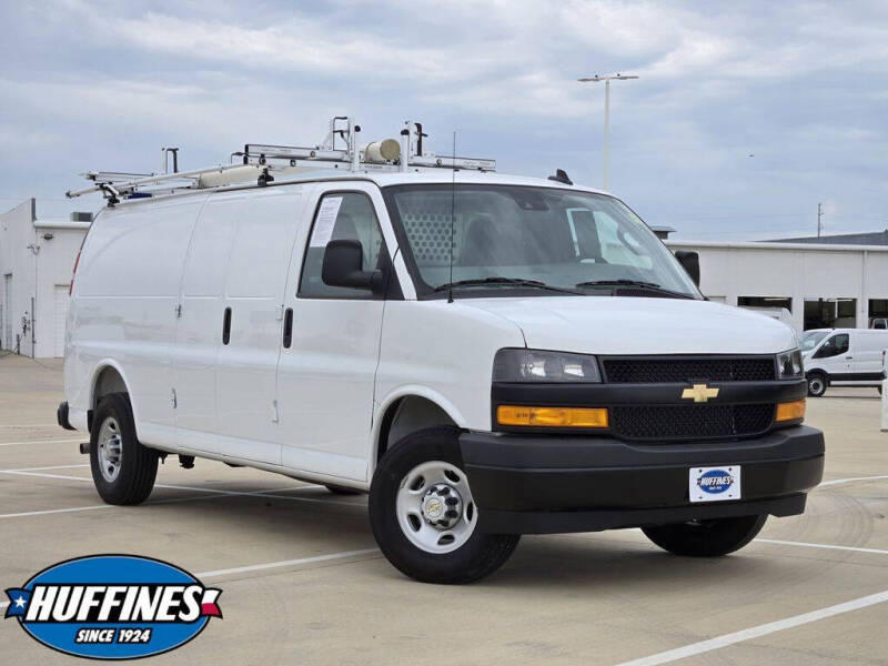 2025 Chevrolet Express 2500