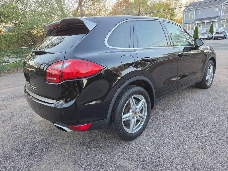 2014 Porsche Cayenne Platinum