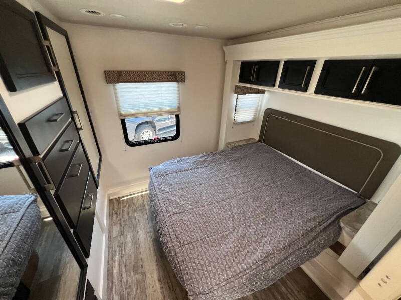 2018 Entegra Coach Odyssey 29V