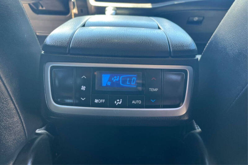 2019 Toyota Highlander LE Plus