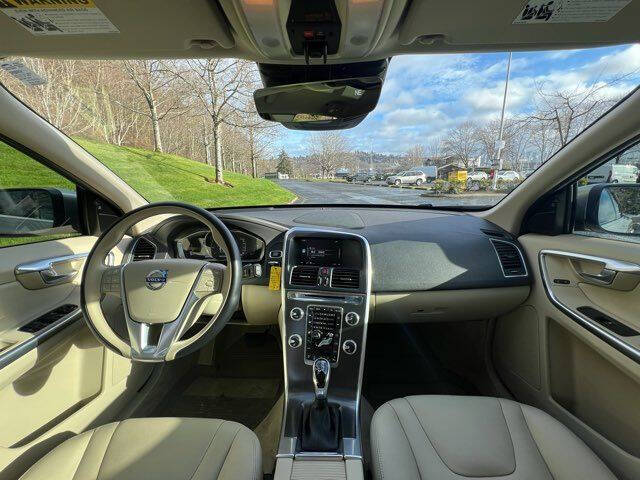2015 Volvo XC60 T5 Drive-E Platinum