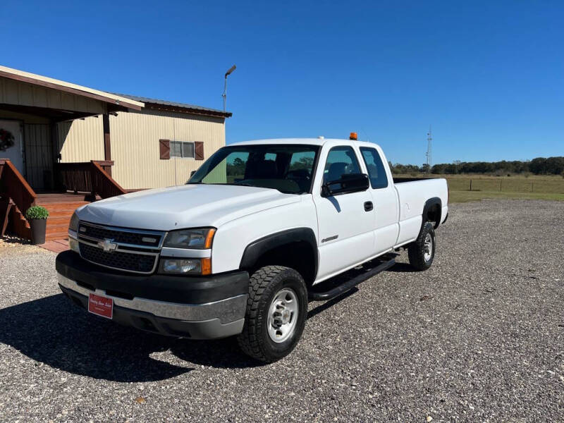 2005 Chevrolet Silverado 2500HD for sale at COUNTRY AUTO SALES in Hempstead TX