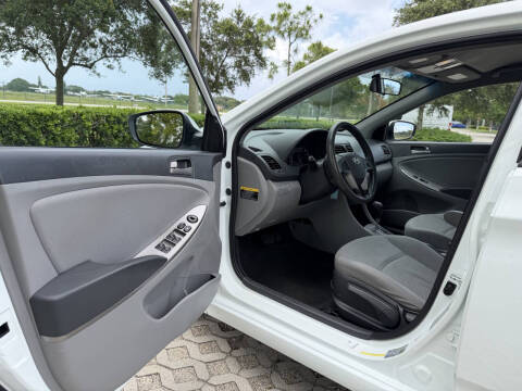 2015 Hyundai Accent GS