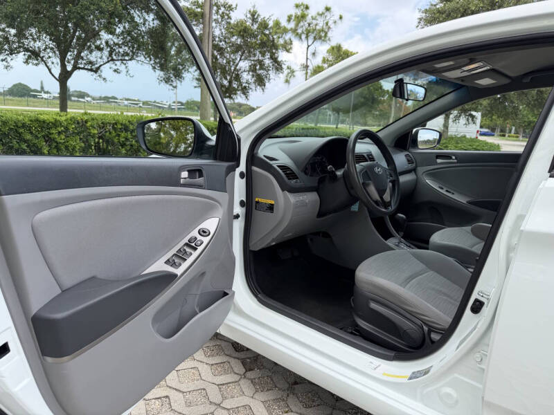 2015 Hyundai Accent GS