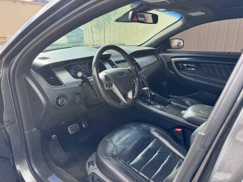 2016 Ford Taurus SHO