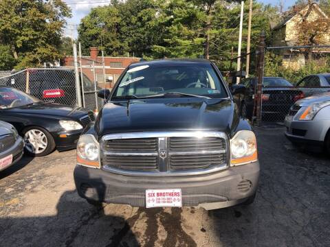2005 Dodge Durango for sale at Six Brothers Mega Lot in Youngstown OH