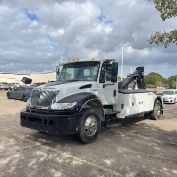 2010 International DuraStar 4400 for sale at AUTO LEADS in Pasadena TX