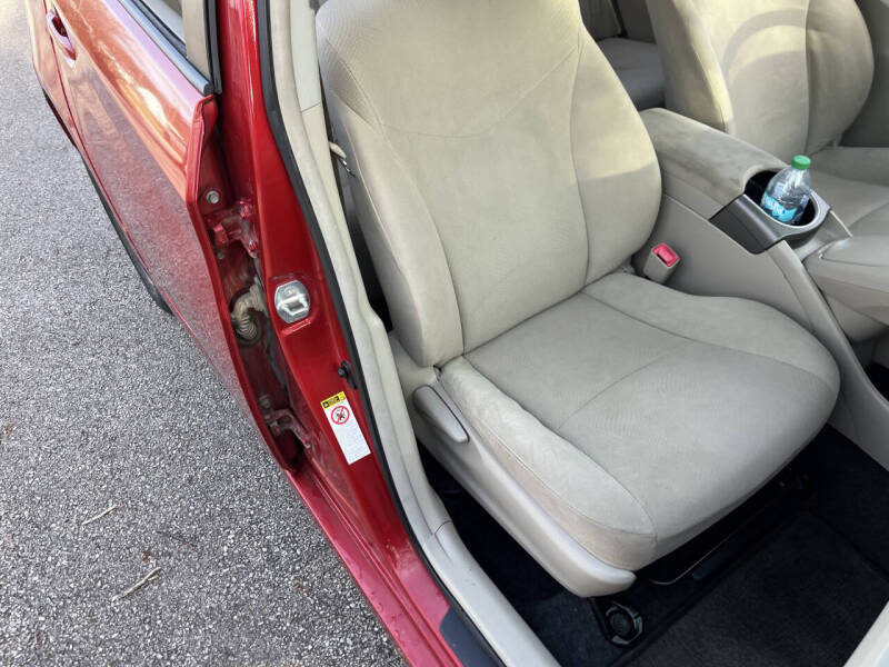 2012 Toyota Prius Two