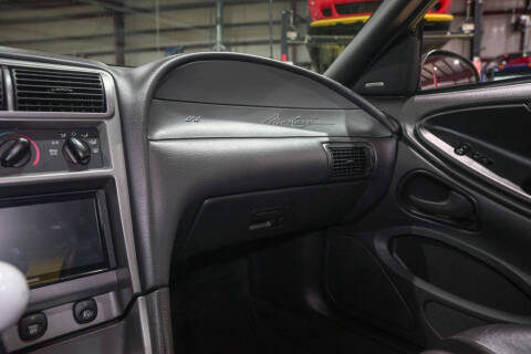 2004 Ford Mustang Mach 1 Premium