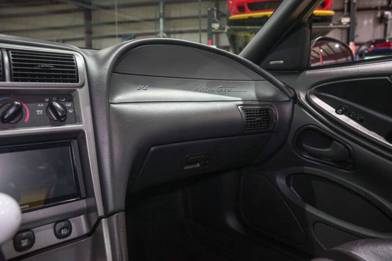 2004 Ford Mustang Mach 1 Premium