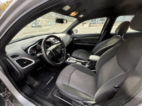 2013 Dodge Avenger SE