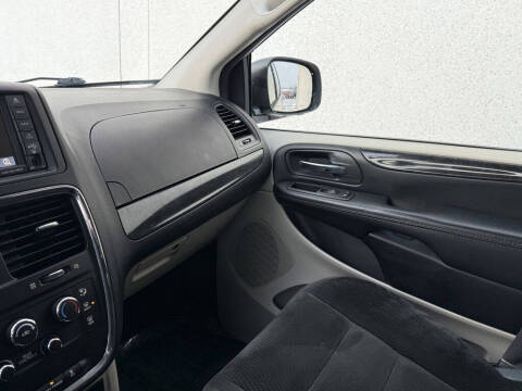 2017 Dodge Grand Caravan SE