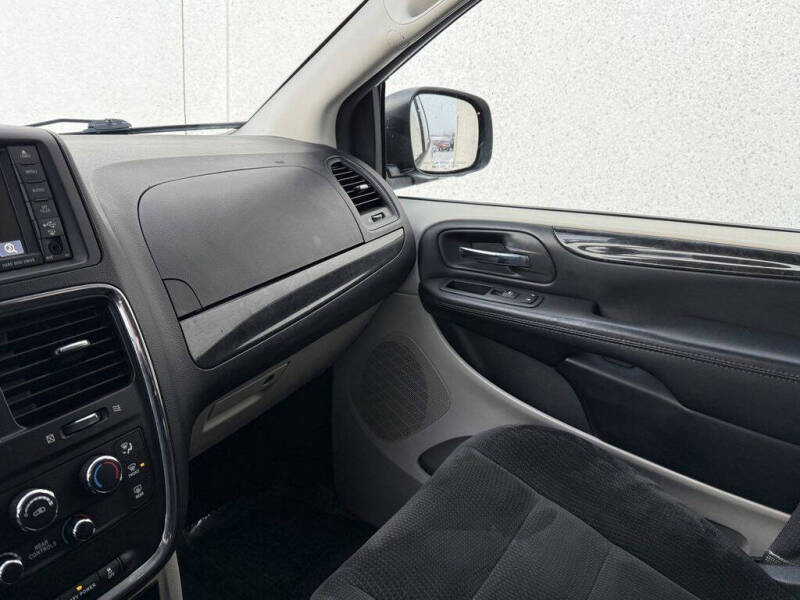 2017 Dodge Grand Caravan SE