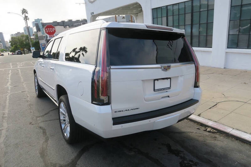 2017 Cadillac Escalade ESV Platinum