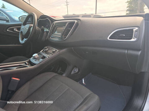 2017 Chrysler 200 LX