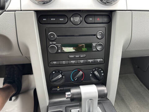 2006 Ford Mustang GT Deluxe