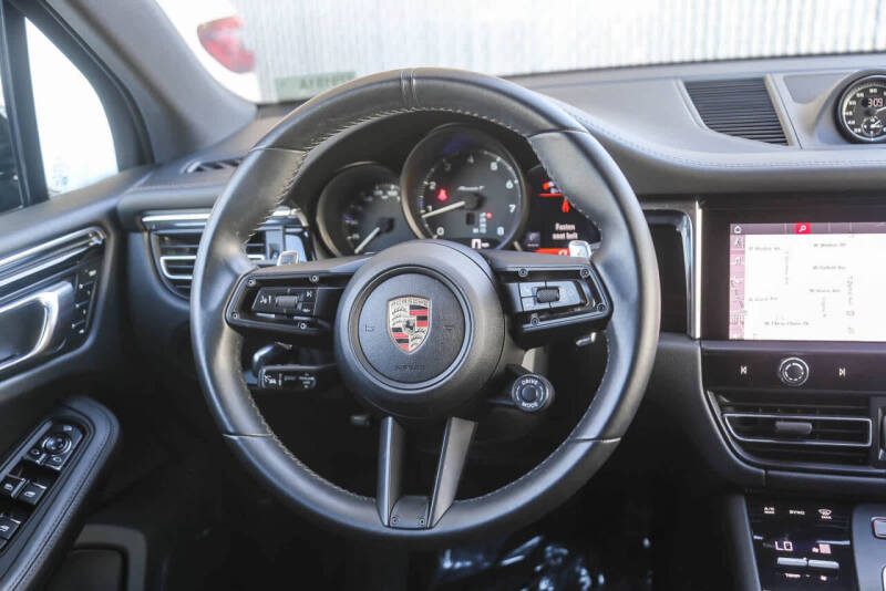 2024 Porsche Macan T