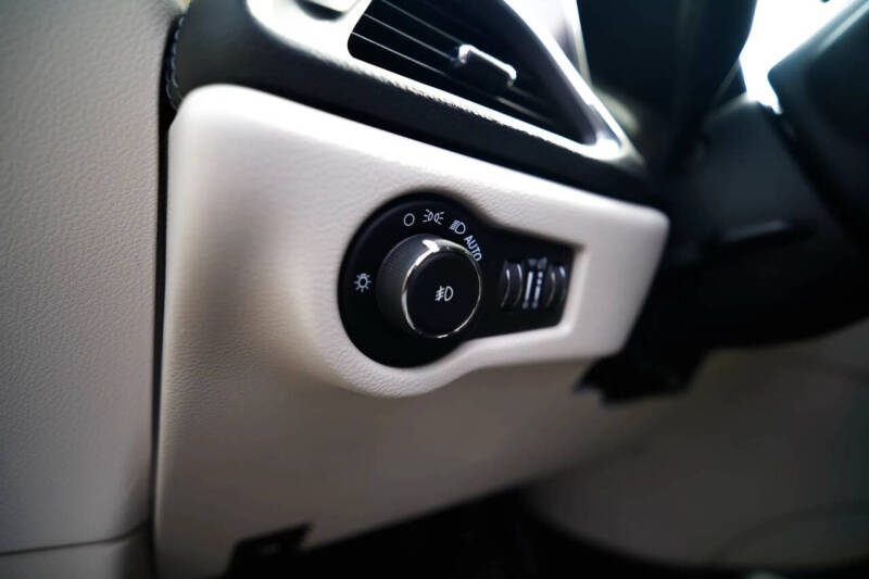 2018 Chrysler Pacifica Hybrid Limited