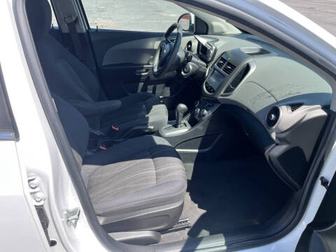 2016 Chevrolet Sonic LT Auto