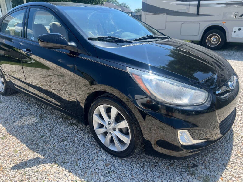 2012 Hyundai Accent GLS