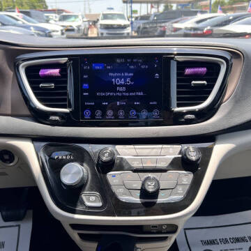 2017 Chrysler Pacifica Touring