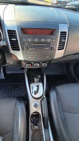 2011 Mitsubishi Outlander SE