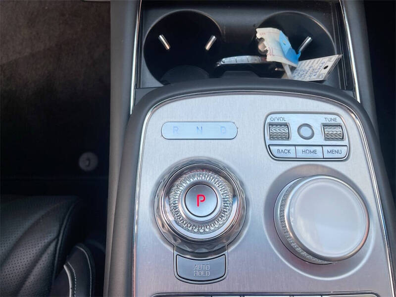 2024 Genesis G90 3.5T e-Supercharger