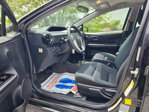 2016 Toyota Prius c Two