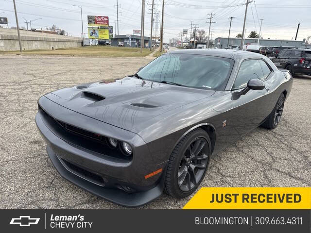 2021 Dodge Challenger R/T photo 3