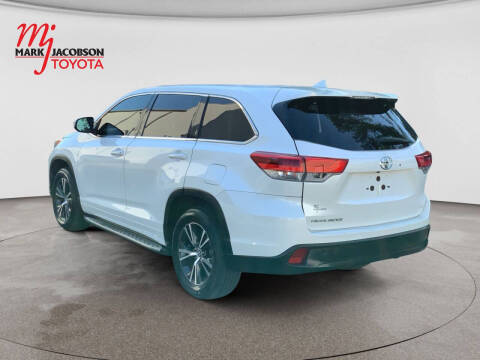 2017 Toyota Highlander LE Plus