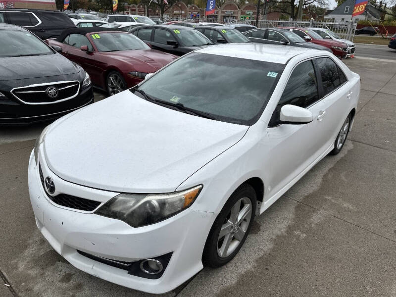 2014 Toyota Camry SE