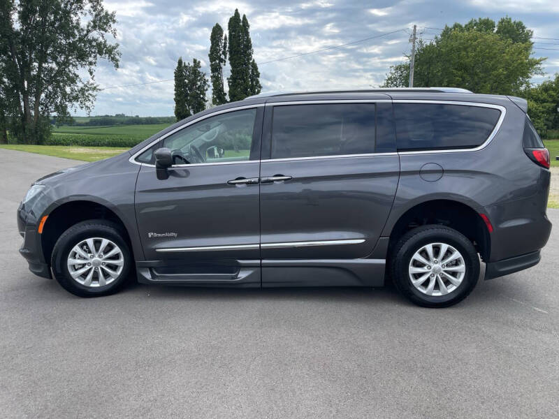 2019 Chrysler Pacifica Touring L