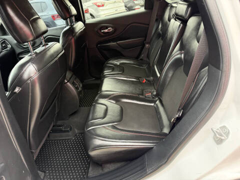 2020 Jeep Cherokee Trailhawk