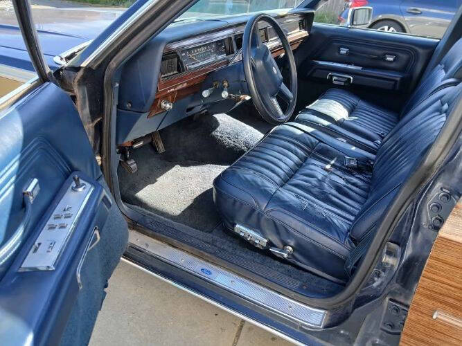 1987 Ford Crown Victoria
